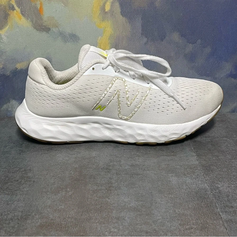 New Balance 520V8  Women's White Running Shoes Size 7.5B - Picture 11 of 16